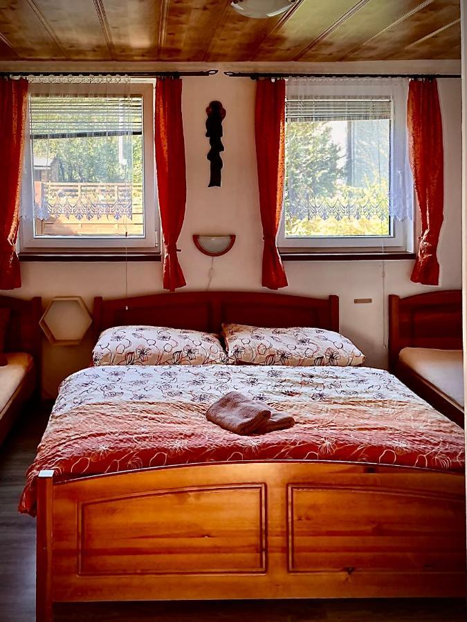 Apartments Ve Dvore Velké Karlovice Eksteriør bilde